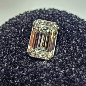 Elegant Gold-Toned Gemstone Jewelry